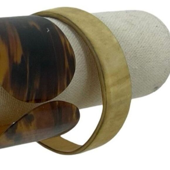 Bohemian Chunky Coconut Shell Bangle 8.6in circ - Picture 6 of 6